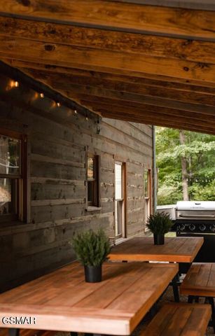 2489 Upper Middle Creek Road, Sevierville, TN 37876