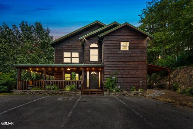 2489 Upper Middle Creek Road, Sevierville, TN 37876