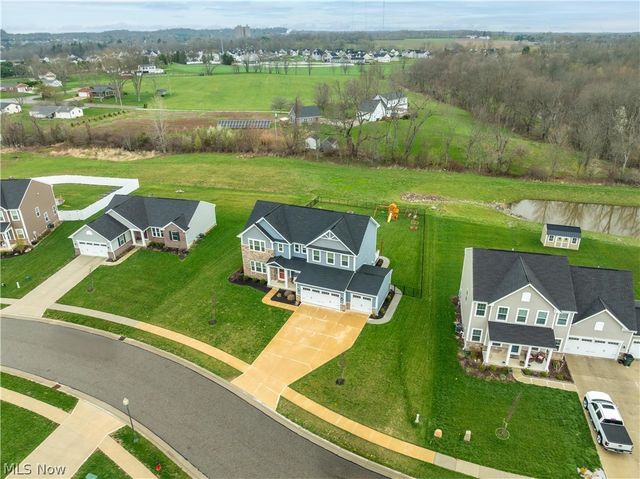 3349 Stoneleigh Road NE, Canton, OH 44721