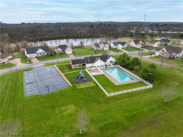 3349 Stoneleigh Road NE, Canton, OH 44721