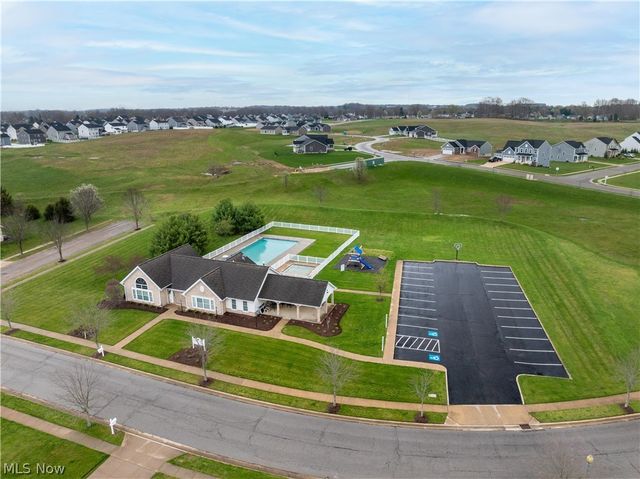 3349 Stoneleigh Road NE, Canton, OH 44721