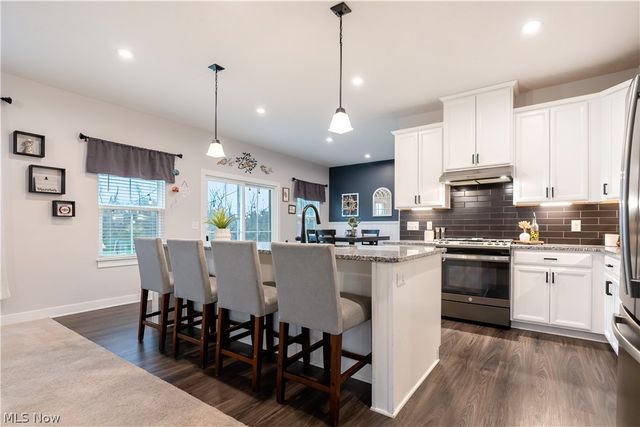 3349 Stoneleigh Road NE, Canton, OH 44721