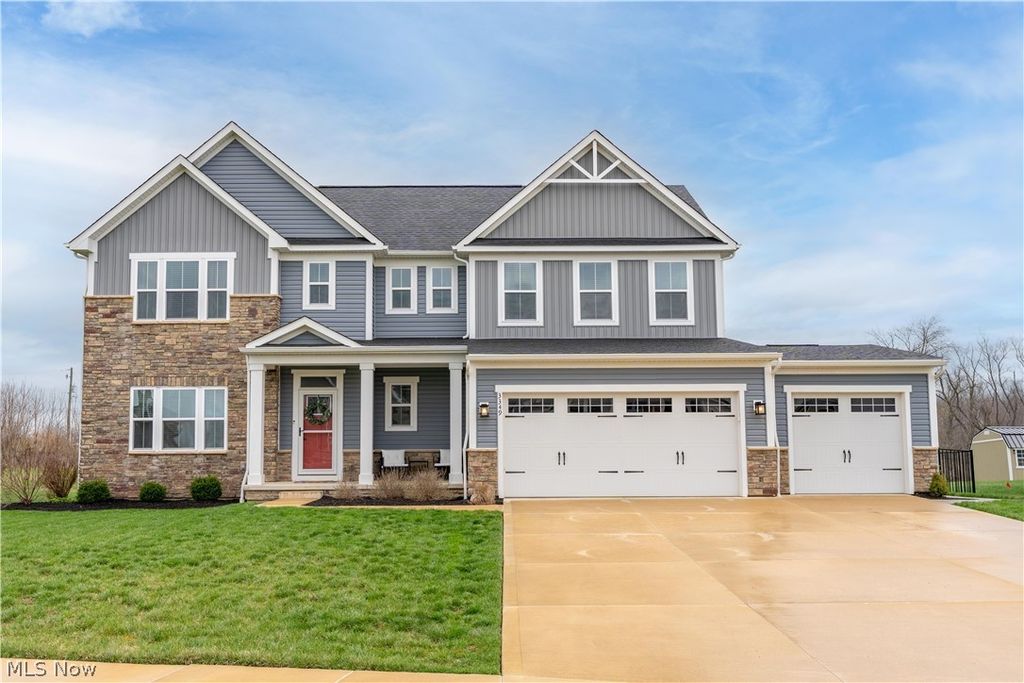 3349 Stoneleigh Road NE, Canton, OH 44721