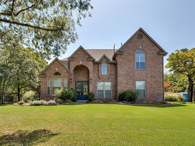 10049 Hidden Hollow Lane, Oklahoma City, OK 73151