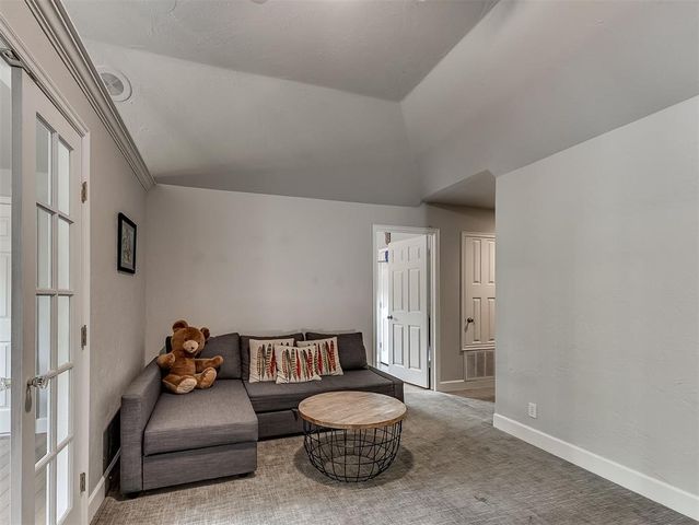 10049 Hidden Hollow Lane, Oklahoma City, OK 73151