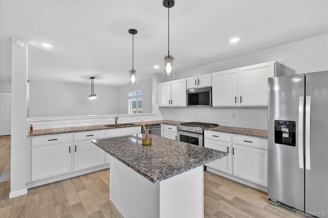 13780 Oasis Avenue, Holland Charter Township, MI 49424