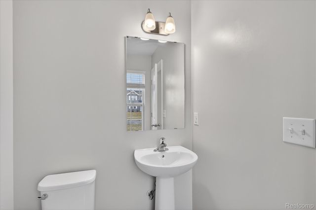 13780 Oasis Avenue, Holland Charter Township, MI 49424