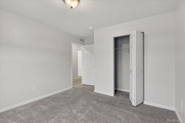 13780 Oasis Avenue, Holland Charter Township, MI 49424