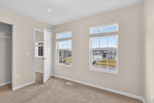 13780 Oasis Avenue, Holland Charter Township, MI 49424