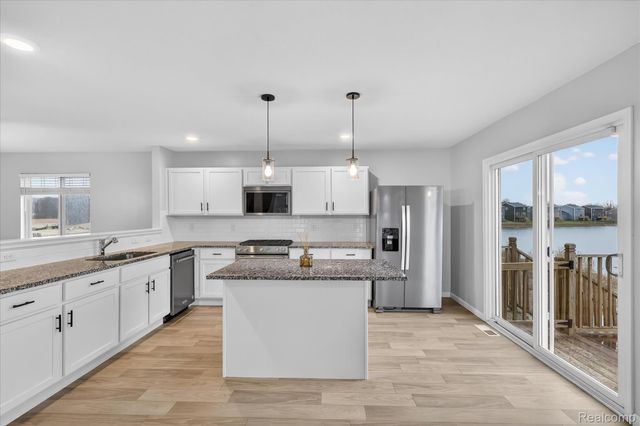 13780 Oasis Avenue, Holland Charter Township, MI 49424