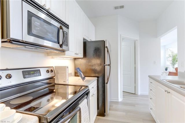 4472 Duffy DR, Virginia Beach, VA 23462