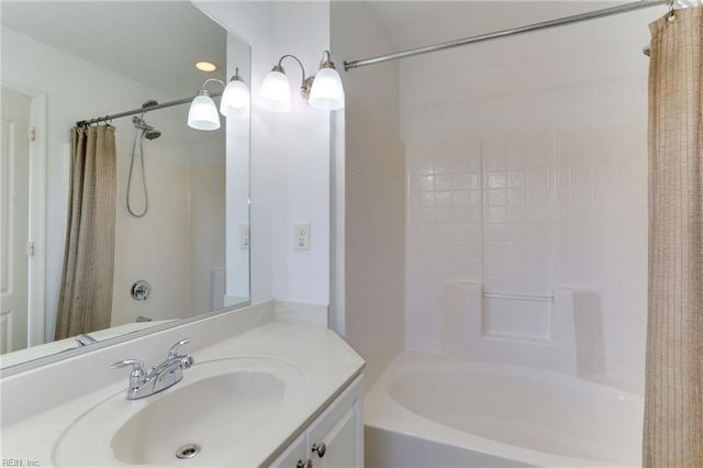 4472 Duffy DR, Virginia Beach, VA 23462