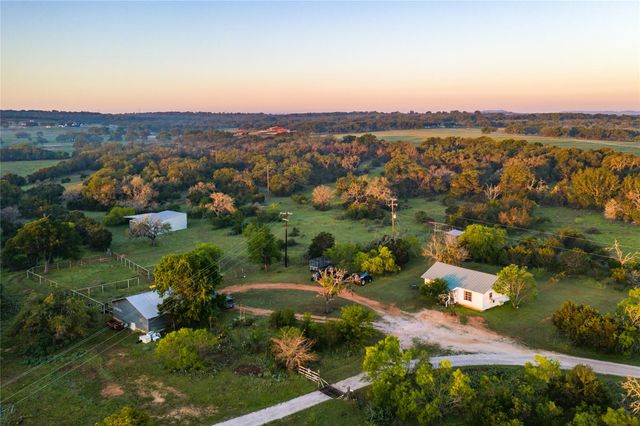 892 Baird Ranch RD, Johnson City, TX 78636