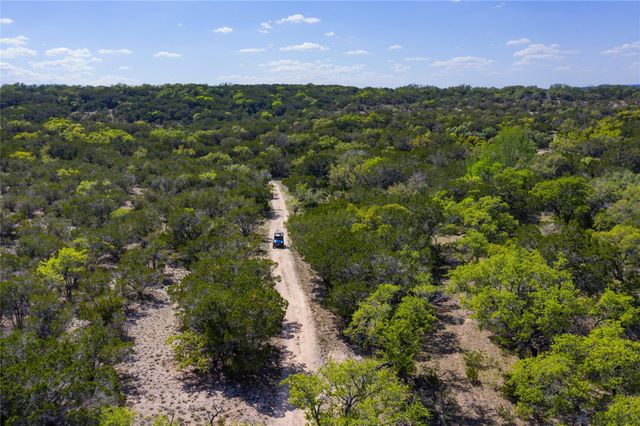 892 Baird Ranch RD, Johnson City, TX 78636