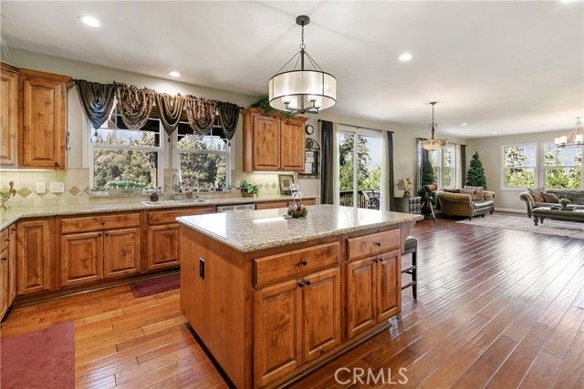 28449 Fresh Spring Lane, Lake Arrowhead, CA 92352