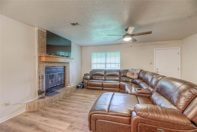 139 Lyford Ln, Livingston, TX 77351