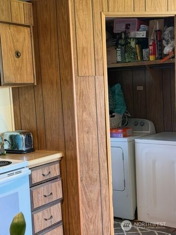 818 D Street, Vader, WA 98593
