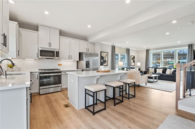 6044 Ruby Way, Adams Twp, PA 16046