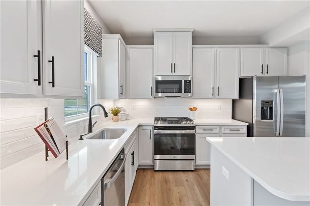 6044 Ruby Way, Adams Twp, PA 16046