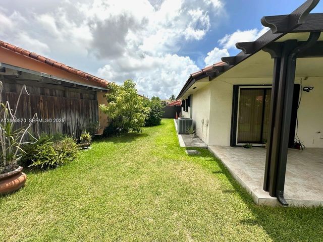 2514 SW 138th Ave -, Miami, FL 33175