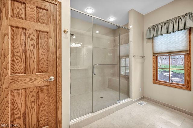 11280 Beechnut Lane, Chardon, OH 44024