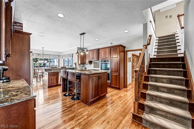 11280 Beechnut Lane, Chardon, OH 44024