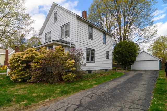 117 Oak Grove Avenue, Brattleboro, VT 05301