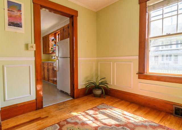 117 Oak Grove Avenue, Brattleboro, VT 05301