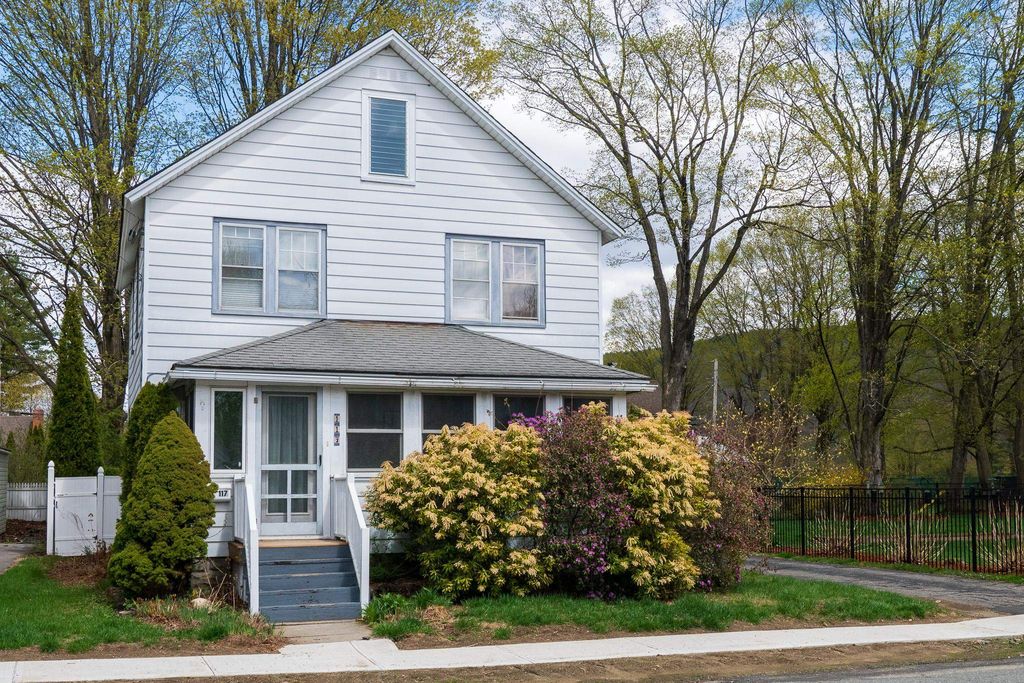 117 Oak Grove Avenue, Brattleboro, VT 05301