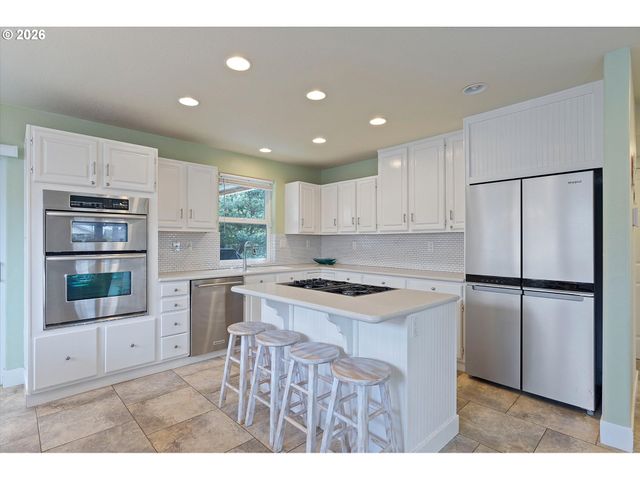 4486 Sw BEACH Ave, Lincoln City, OR 97367