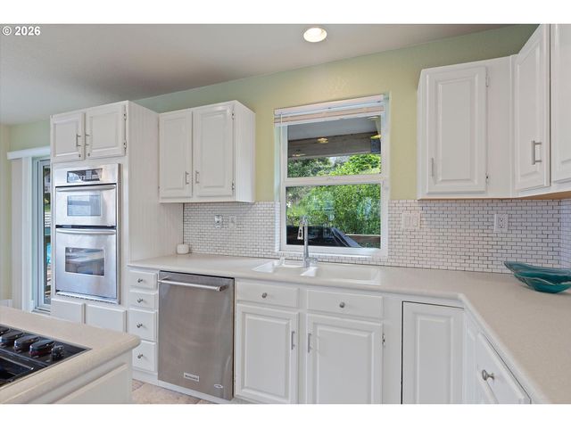 4486 Sw BEACH Ave, Lincoln City, OR 97367