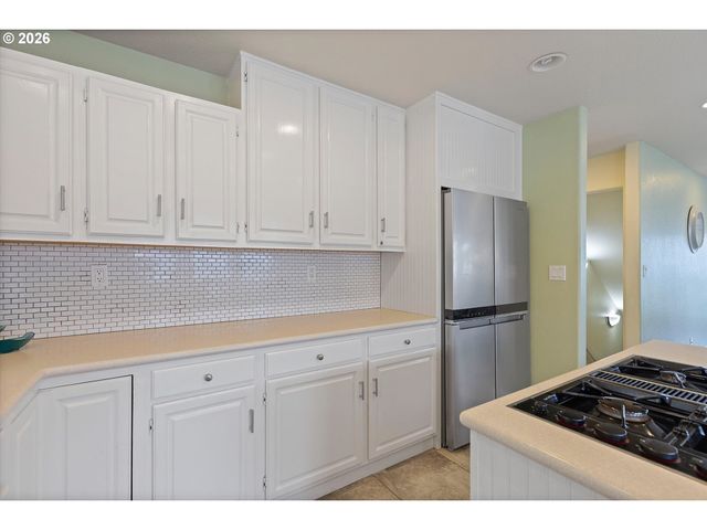 4486 Sw BEACH Ave, Lincoln City, OR 97367