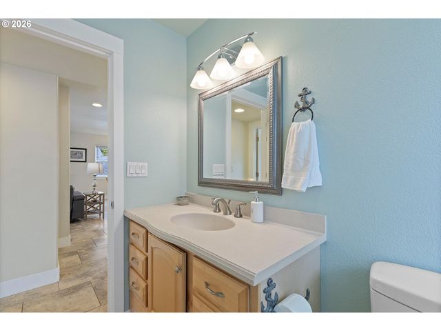 4486 Sw BEACH Ave, Lincoln City, OR 97367