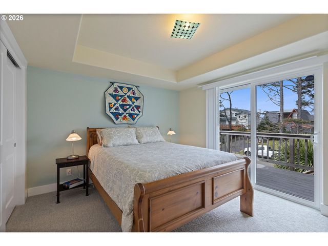 4486 Sw BEACH Ave, Lincoln City, OR 97367