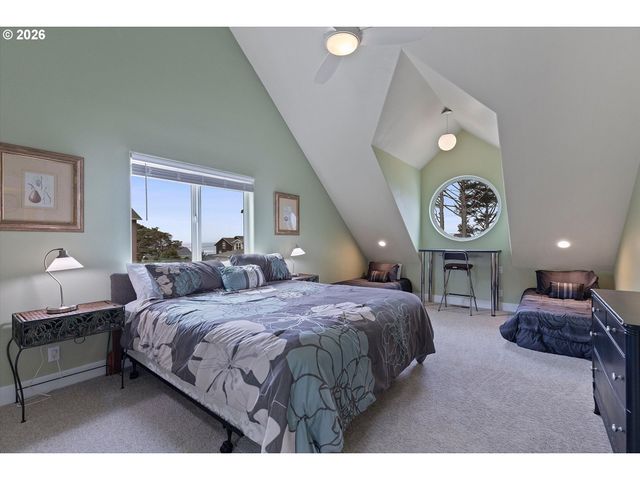 4486 Sw BEACH Ave, Lincoln City, OR 97367