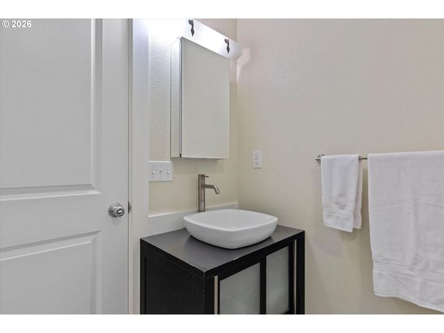 4486 Sw BEACH Ave, Lincoln City, OR 97367