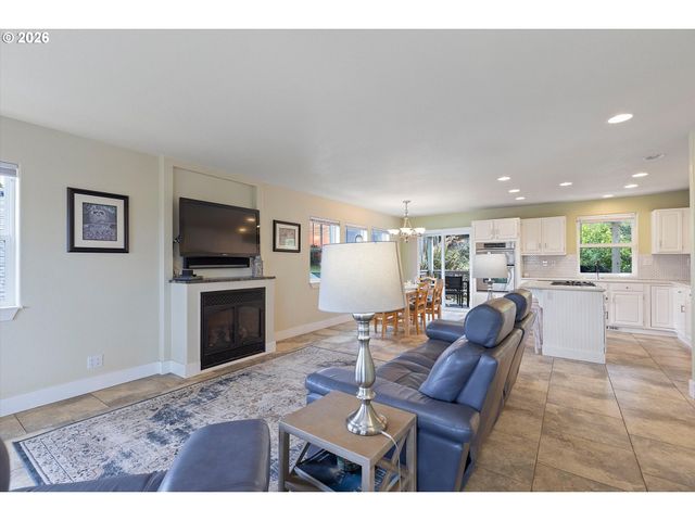 4486 Sw BEACH Ave, Lincoln City, OR 97367