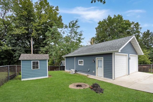 218 W Hunt AVENUE, Twin Lakes, WI 53181