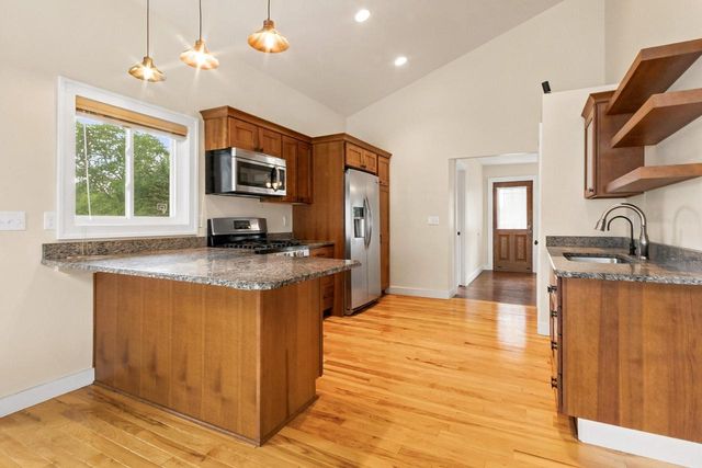 218 W Hunt AVENUE, Twin Lakes, WI 53181
