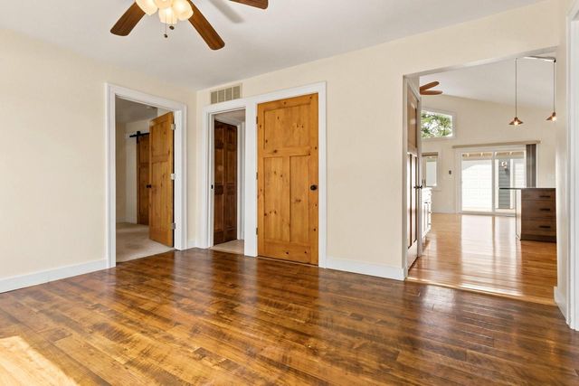 218 W Hunt AVENUE, Twin Lakes, WI 53181
