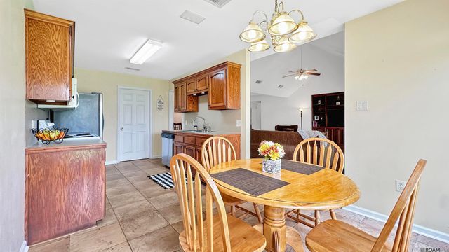 43208 S Henderson Ave, Prairieville, LA 70769