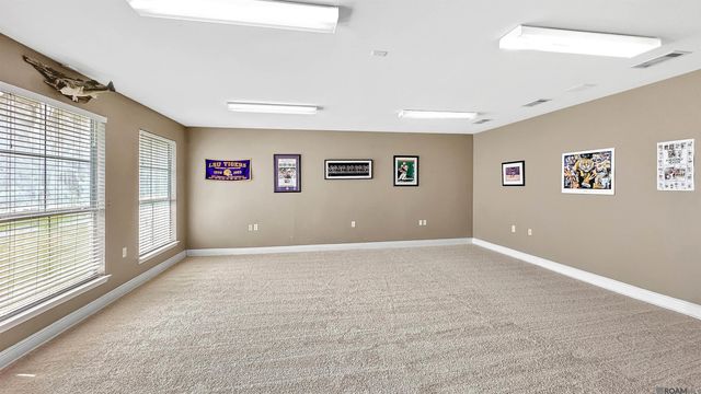 43208 S Henderson Ave, Prairieville, LA 70769