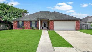 43208 S Henderson Ave, Prairieville, LA 70769