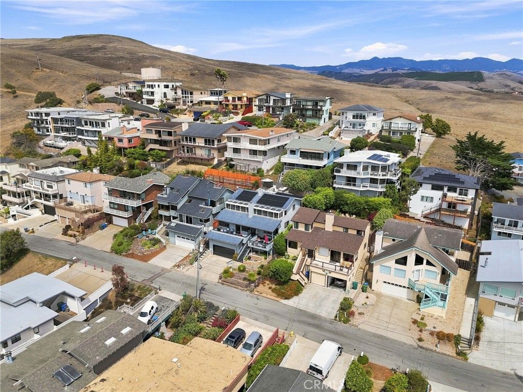Image 11 of property listing at 2630 Maple Avenue, Morro Bay, CA 93442