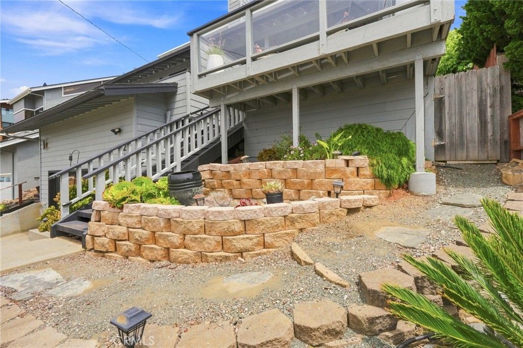 Image 5 of property listing at 2630 Maple Avenue, Morro Bay, CA 93442