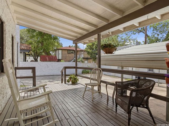 310 Mary Louise Drive, San Antonio, TX 78201