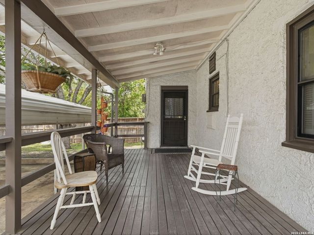 310 Mary Louise Drive, San Antonio, TX 78201