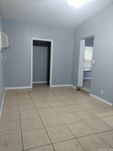 310 Mary Louise Drive, San Antonio, TX 78201