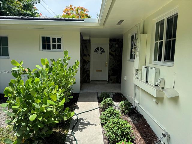 5907 Turin Street 5909, Coral Gables, FL 33146