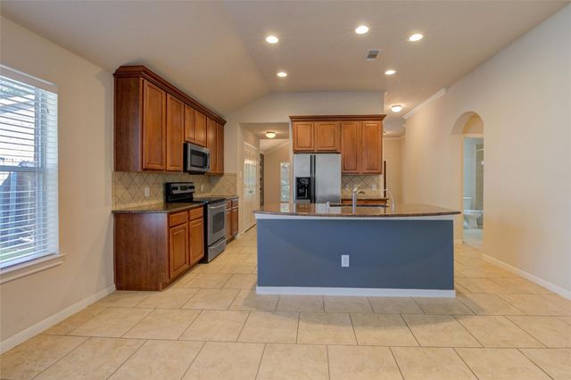 11 Ebony Oaks Place, The Woodlands, TX 77382